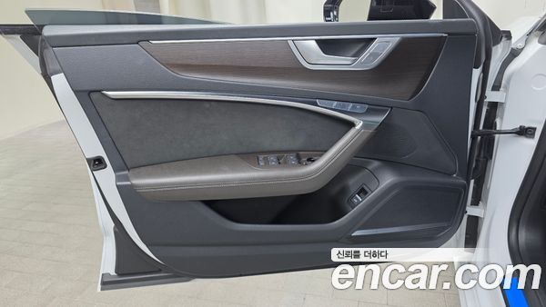 Audi A7 2022, фото 14