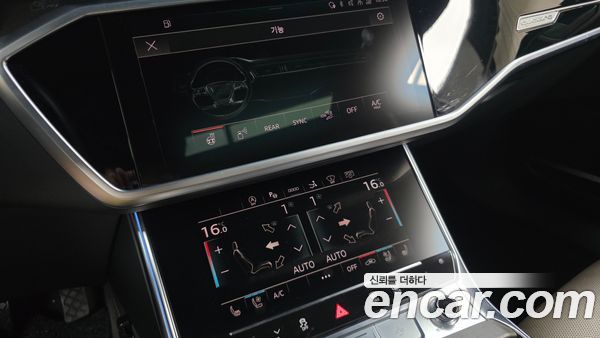 Audi A7 2022, фото 29