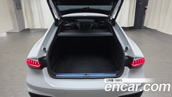 Audi A7 2022, фото 36