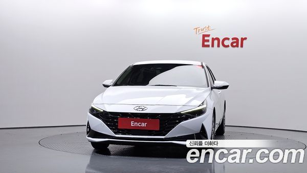 Hyundai Elantra 2021, фото 3