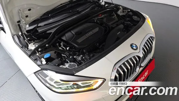 BMW 1 Series 2023, фото 5