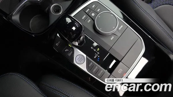 BMW 1 Series 2023, фото 11