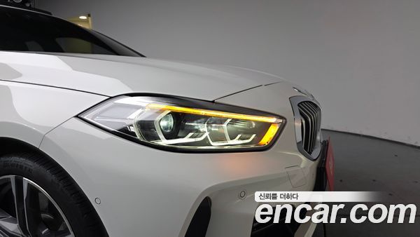 BMW 1 Series 2023, фото 7