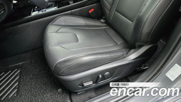 Hyundai Elantra 2025, фото 30