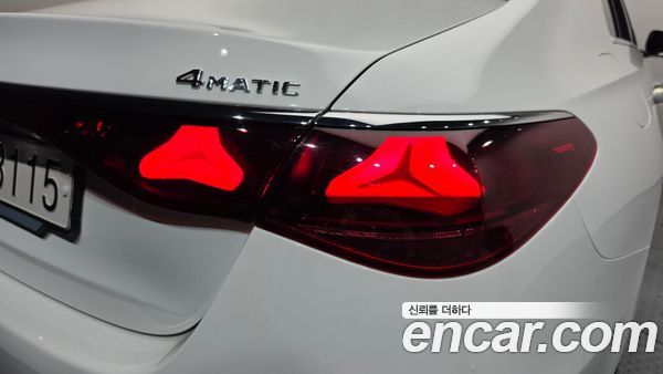 Mercedes-Benz E-Class 2024, фото 9