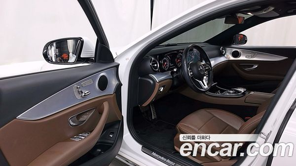 Mercedes-Benz E-Class 2020, фото 13