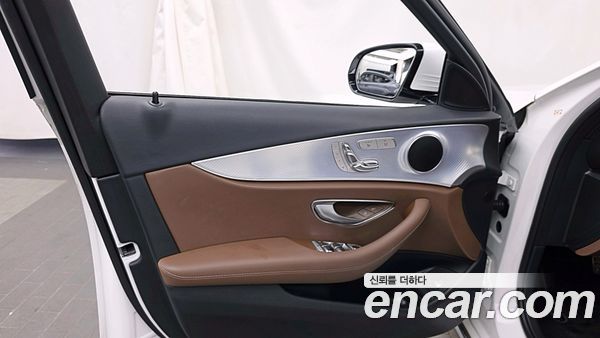 Mercedes-Benz E-Class 2020, фото 14