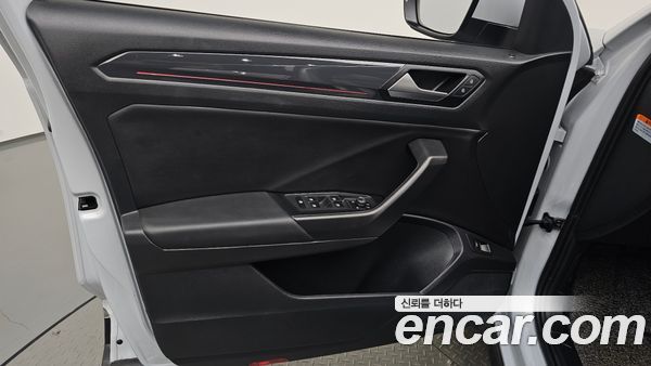 Volkswagen T-Roc 2021, фото 13