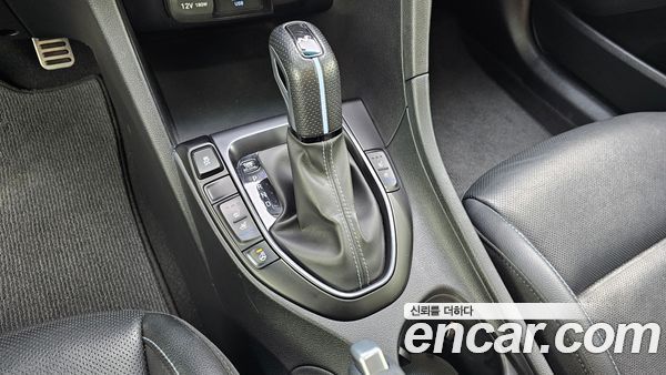Hyundai Veloster 2022, фото 12
