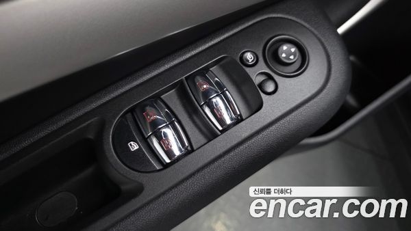 MINI CLUBMAN 2023, фото 28