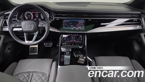 Audi Q8 2023, фото 10