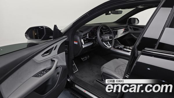 Audi Q8 2023, фото 13