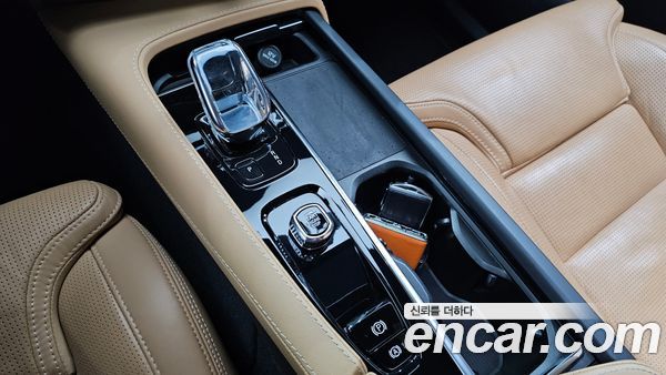 Volvo XC90 2022, фото 11
