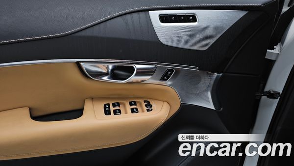 Volvo XC90 2022, фото 19
