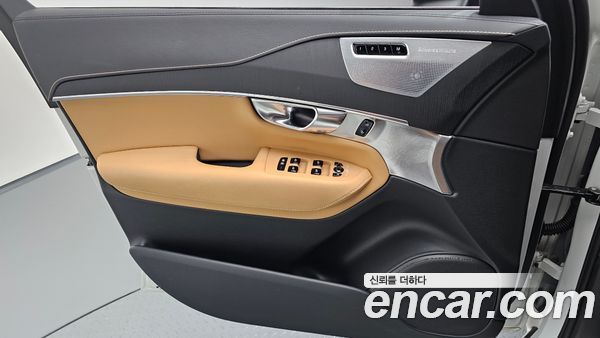 Volvo XC90 2022, фото 13