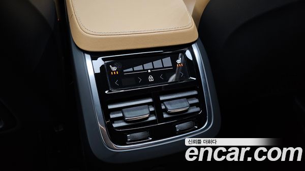 Volvo XC90 2022, фото 28