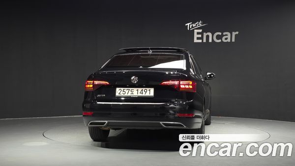 Volkswagen Jetta 2021, фото 4