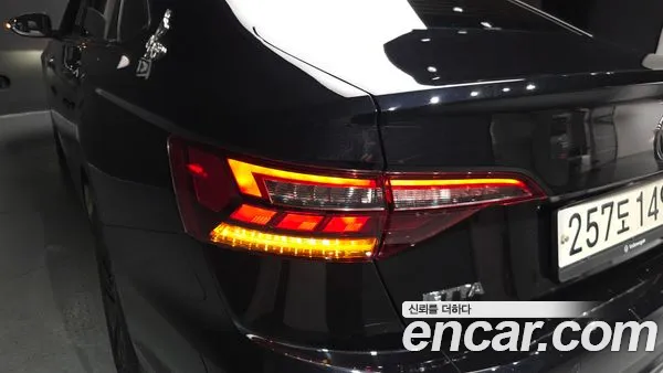 Volkswagen Jetta 2021, фото 9