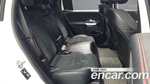 Mercedes-Benz GLB 2021, фото 29