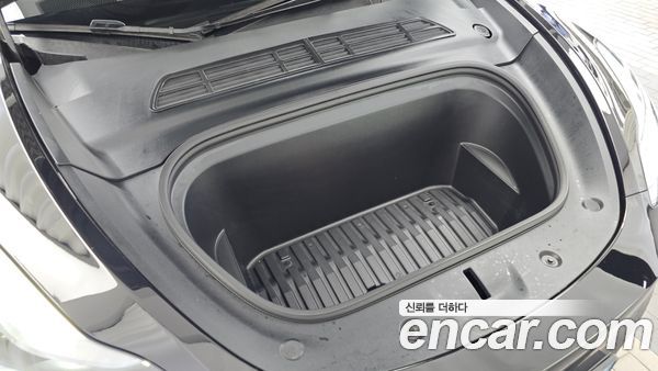Tesla Model Y 2024, фото 6