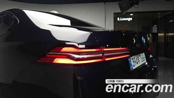 BMW 5 Series 2025, фото 8