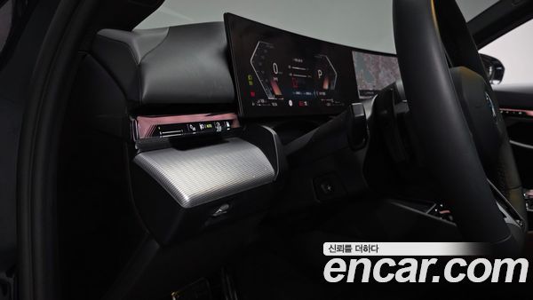 BMW 5 Series 2025, фото 28