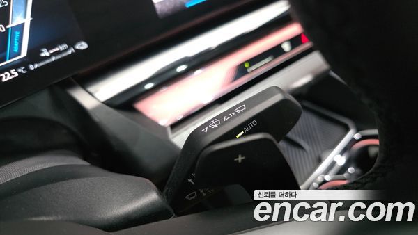 BMW 5 Series 2025, фото 29