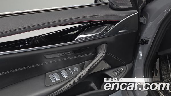 BMW 5 Series 2022, фото 26