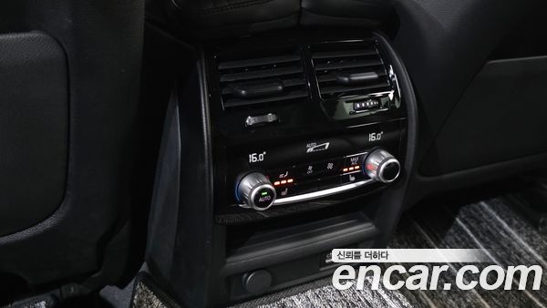 BMW 5 Series 2022, фото 29