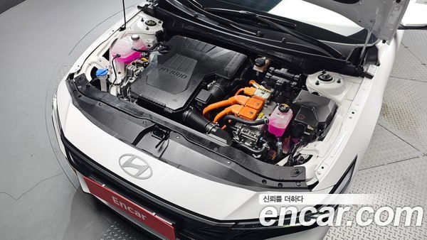 Hyundai Elantra 2025, фото 6