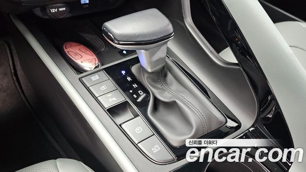 Hyundai Elantra 2025, фото 12