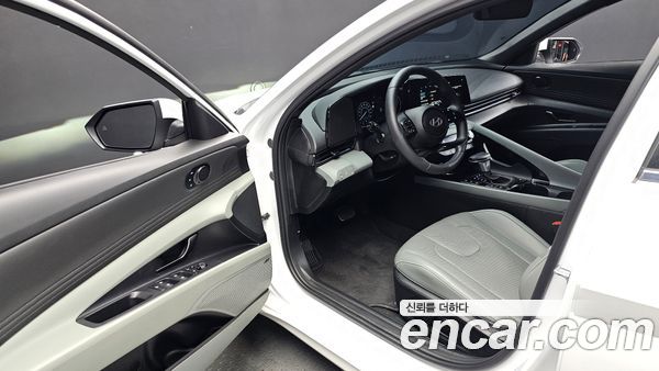 Hyundai Elantra 2025, фото 13