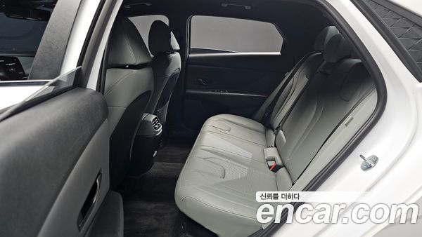 Hyundai Elantra 2025, фото 16