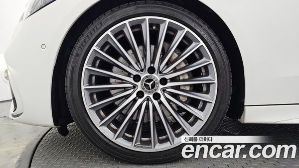 Mercedes-Benz C-Class 2023, фото 5