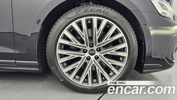 Audi A8 2022, фото 5