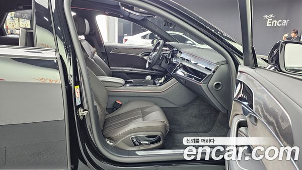 Audi A8 2022, фото 17