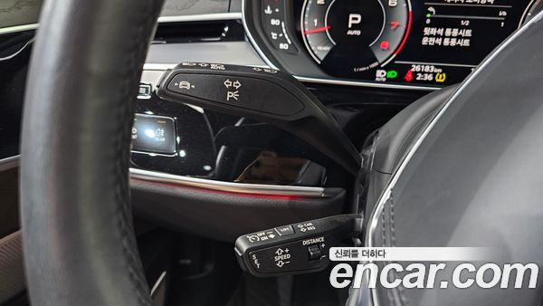 Audi A8 2022, фото 22
