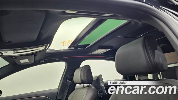 Audi A8 2022, фото 25