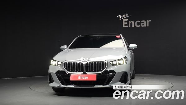 BMW 5 Series 2024, фото 3