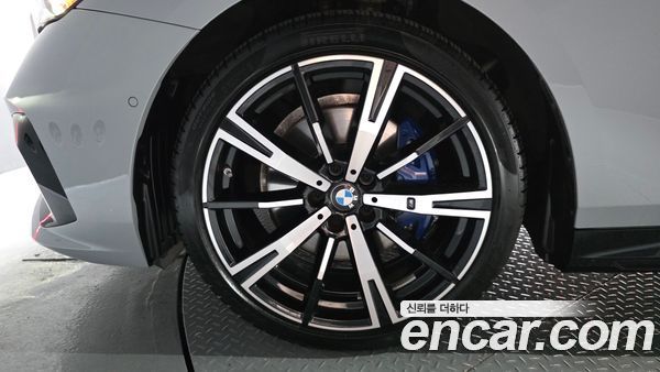 BMW 5 Series 2024, фото 5
