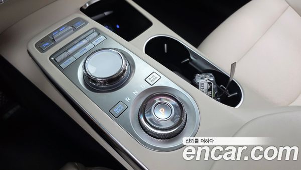 Genesis GV70 2024, фото 12