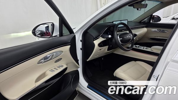 Genesis GV70 2024, фото 13