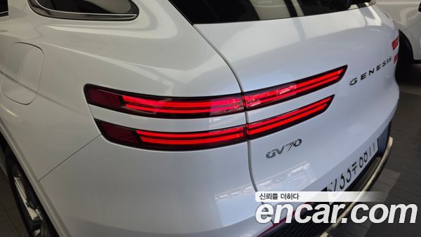 Genesis GV70 2024, фото 9