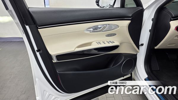 Genesis GV70 2024, фото 14
