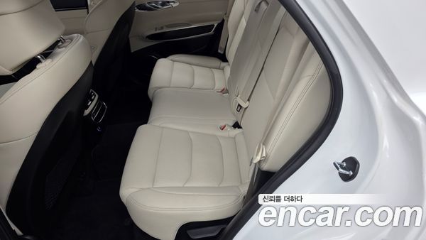Genesis GV70 2024, фото 16