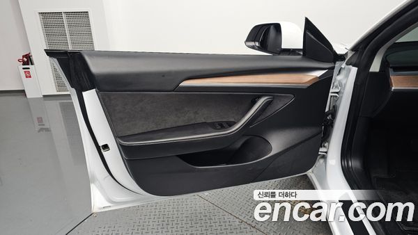 Tesla Model 3 2022, фото 13