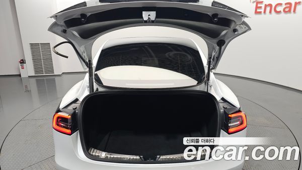 Tesla Model 3 2022, фото 32