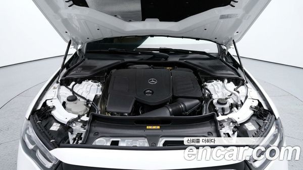 Mercedes-Benz E-Class 2026, фото 6