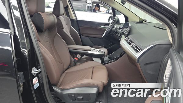 BMW 2 Series 2024, фото 16