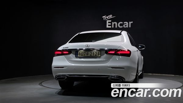 Mercedes-Benz E-Class 2021, фото 4